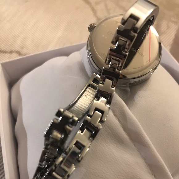 Watch - Picture 3 of 3